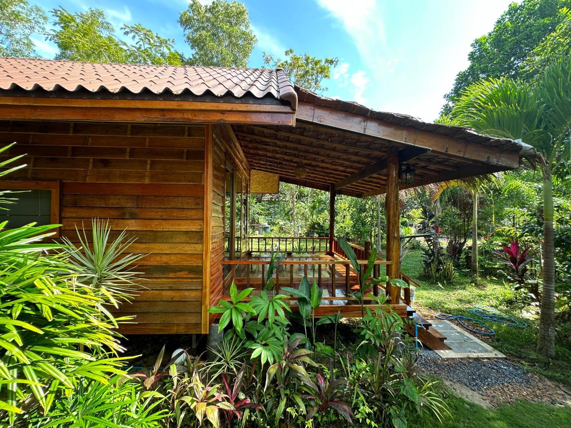 Koh Jum Bungalow & Hostel Buitenkant foto