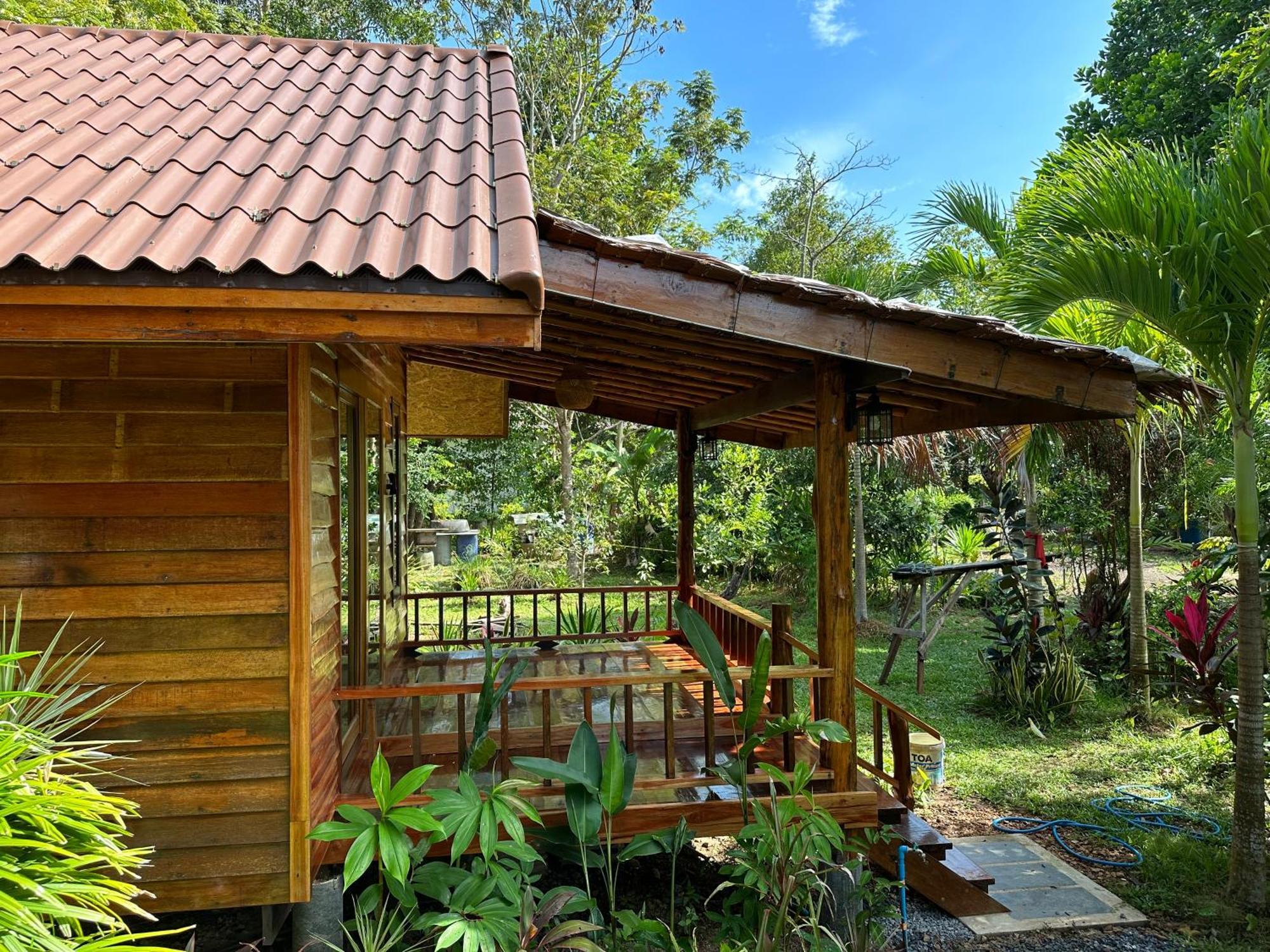 Koh Jum Bungalow & Hostel Buitenkant foto
