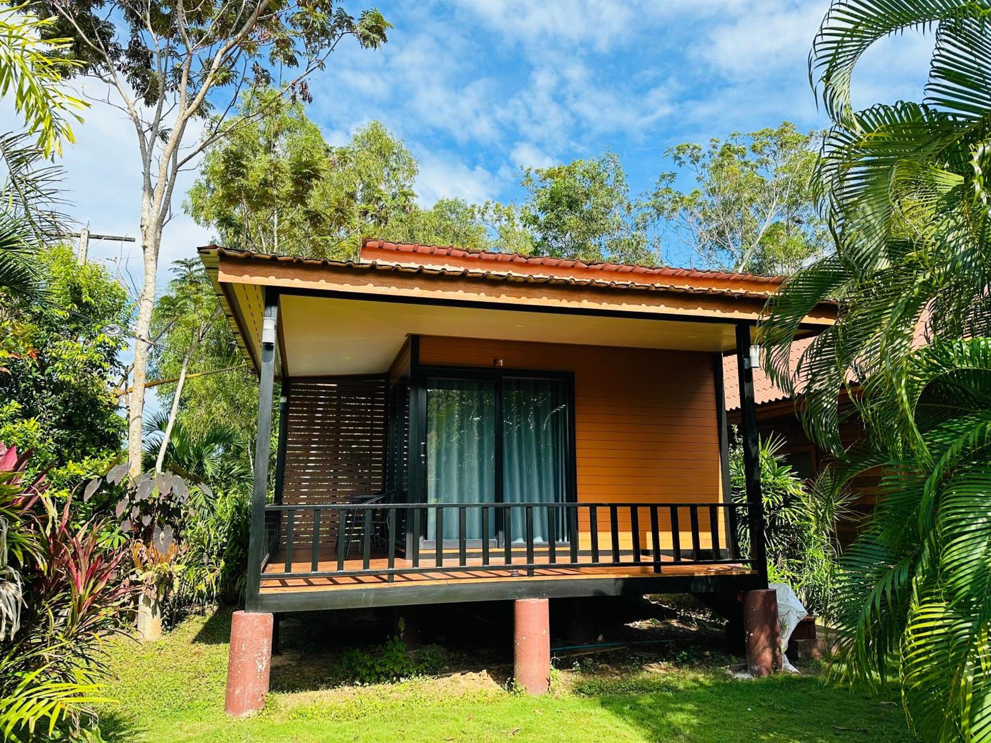 Koh Jum Bungalow & Hostel Buitenkant foto