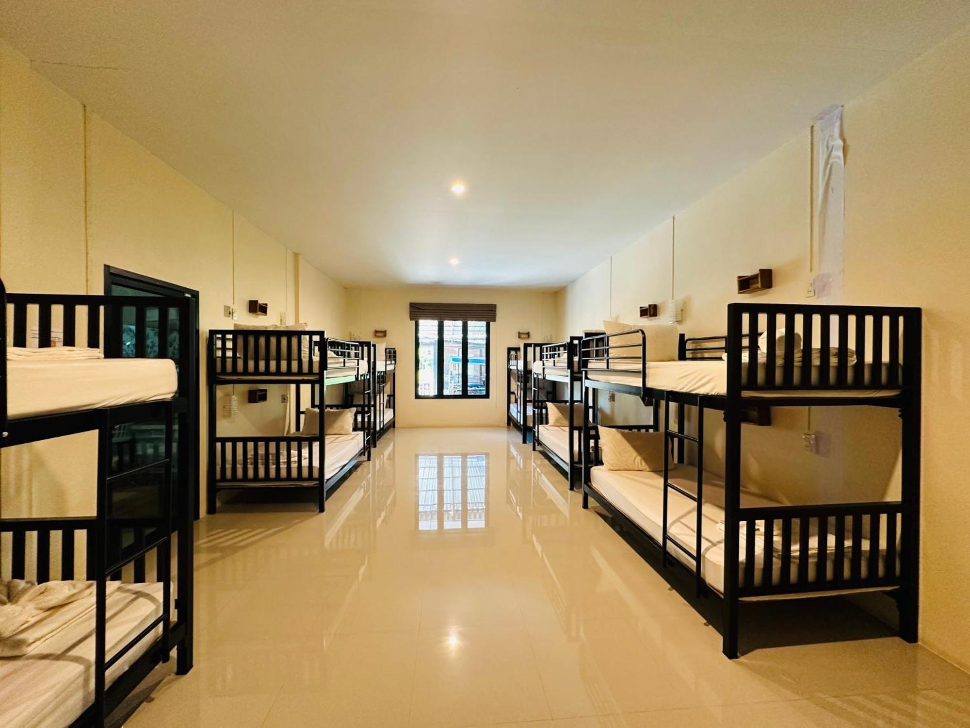 Koh Jum Bungalow & Hostel Buitenkant foto