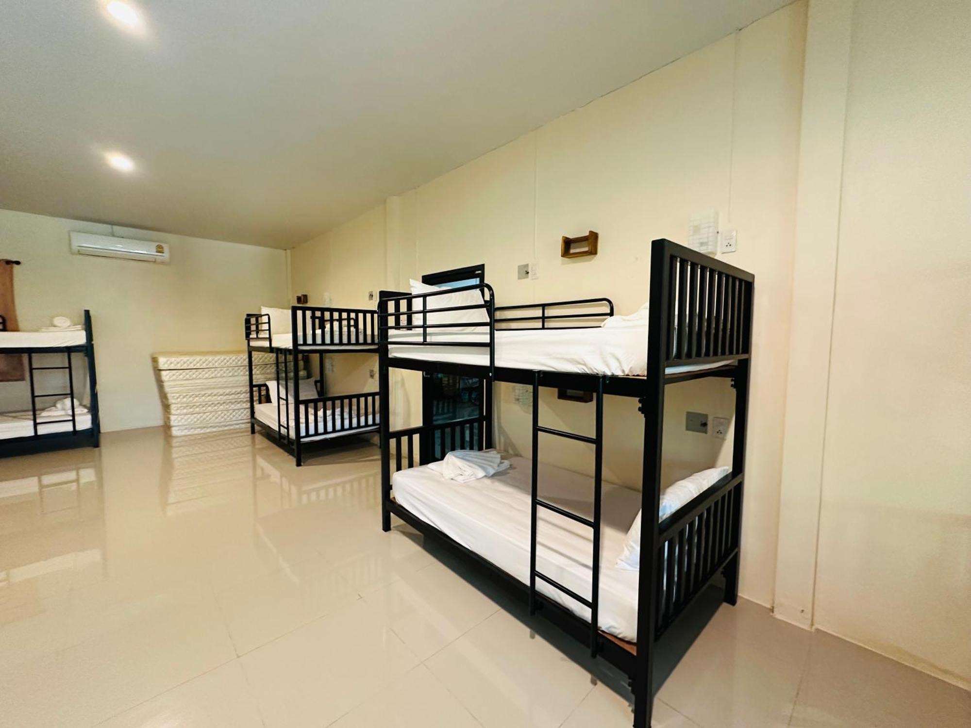 Koh Jum Bungalow & Hostel Buitenkant foto