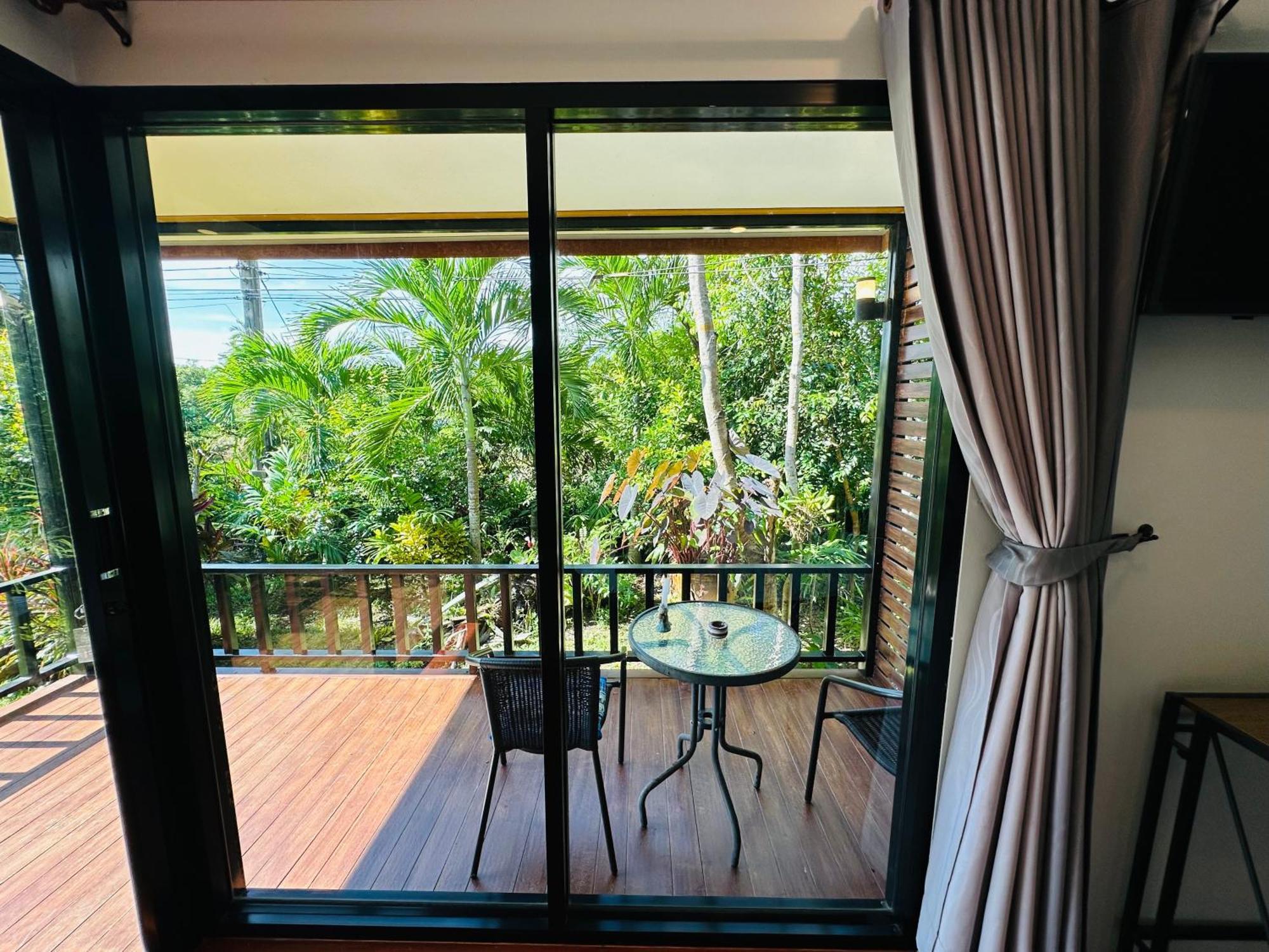Koh Jum Bungalow & Hostel Buitenkant foto