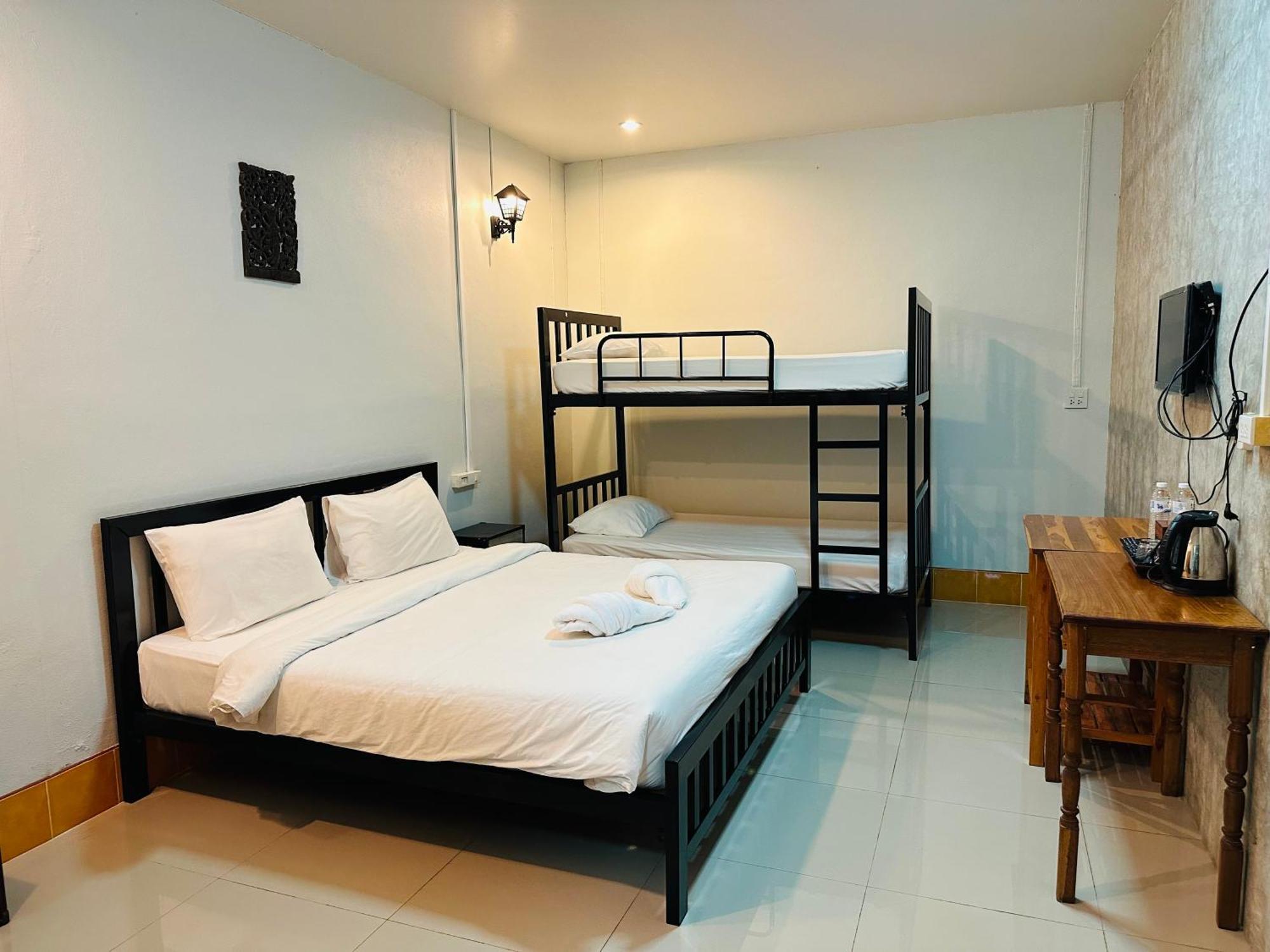 Koh Jum Bungalow & Hostel Buitenkant foto