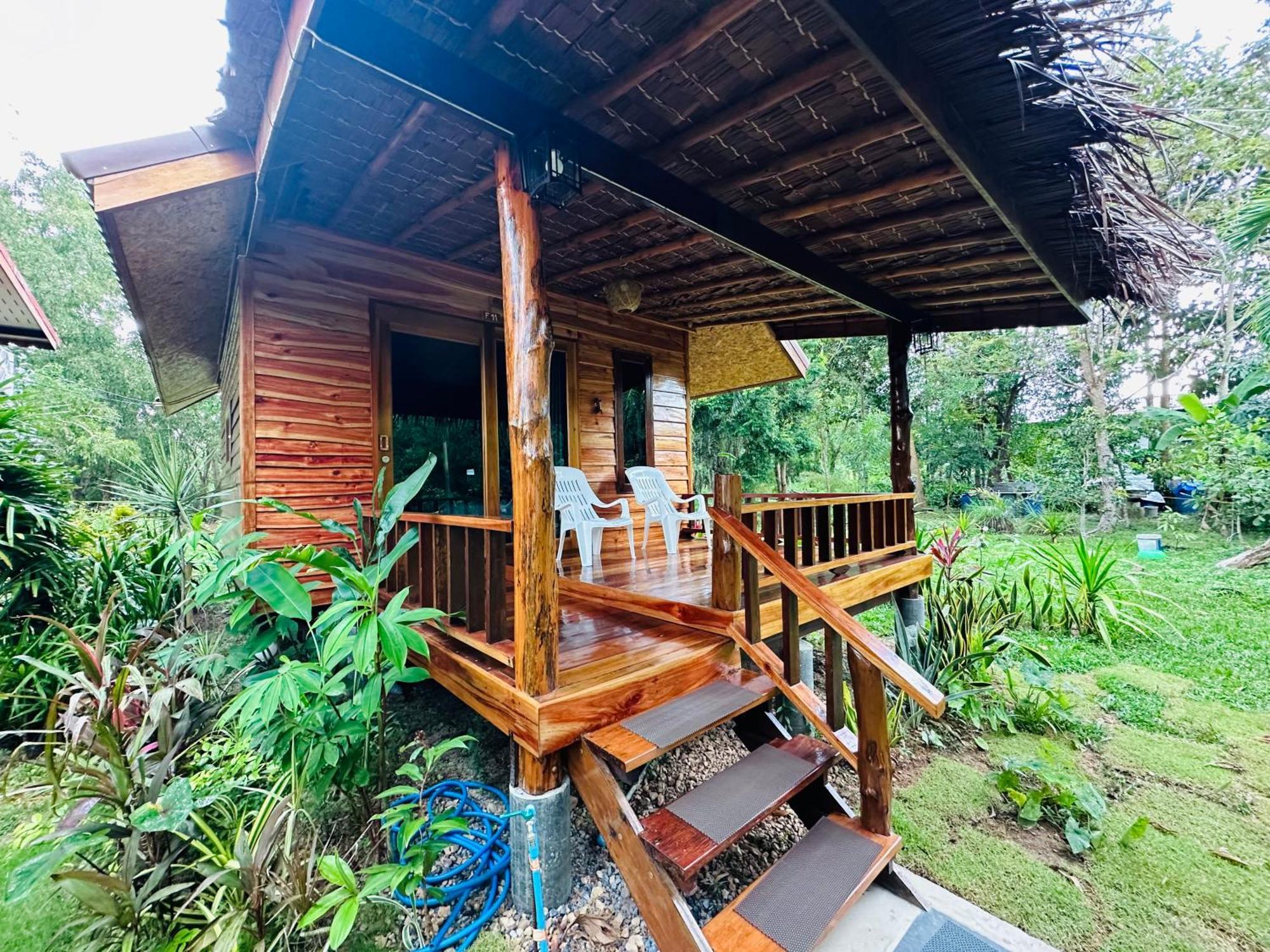 Koh Jum Bungalow & Hostel Buitenkant foto
