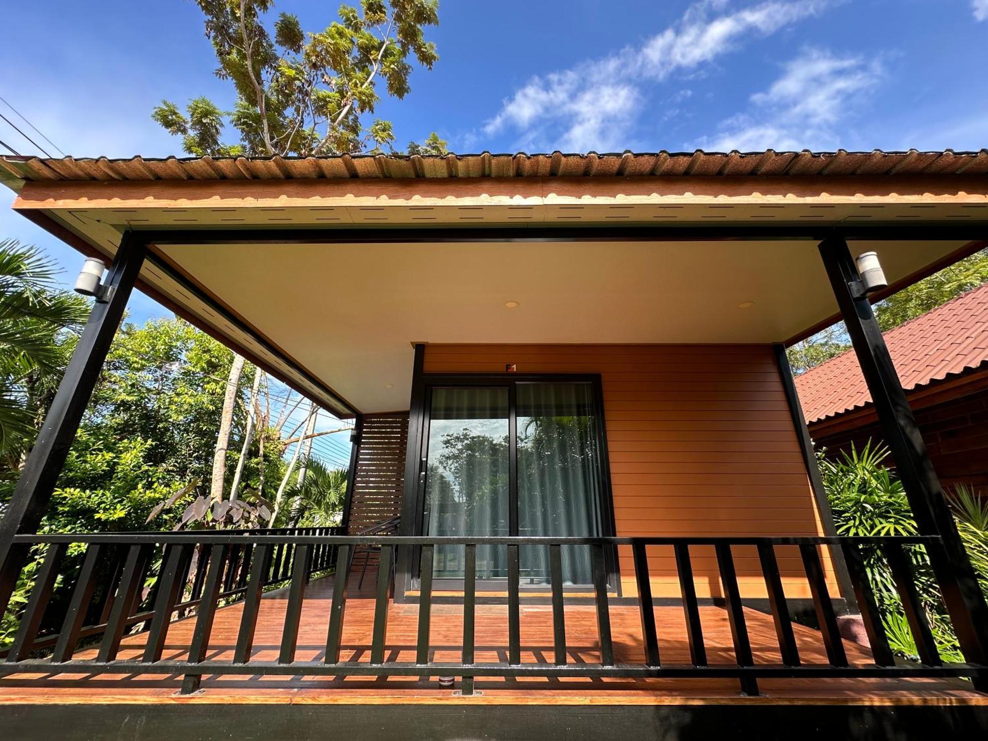 Koh Jum Bungalow & Hostel Buitenkant foto