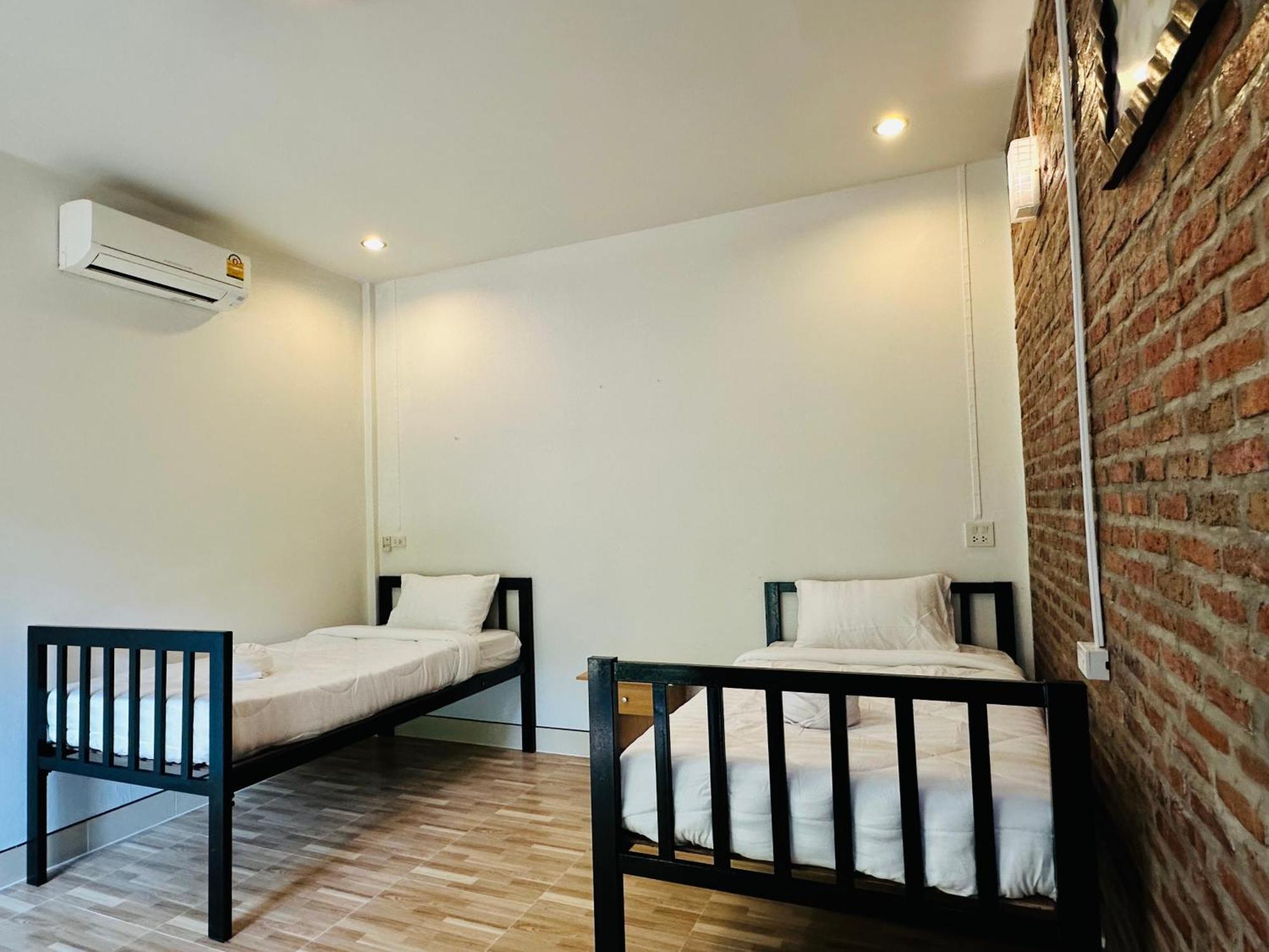 Koh Jum Bungalow & Hostel Buitenkant foto