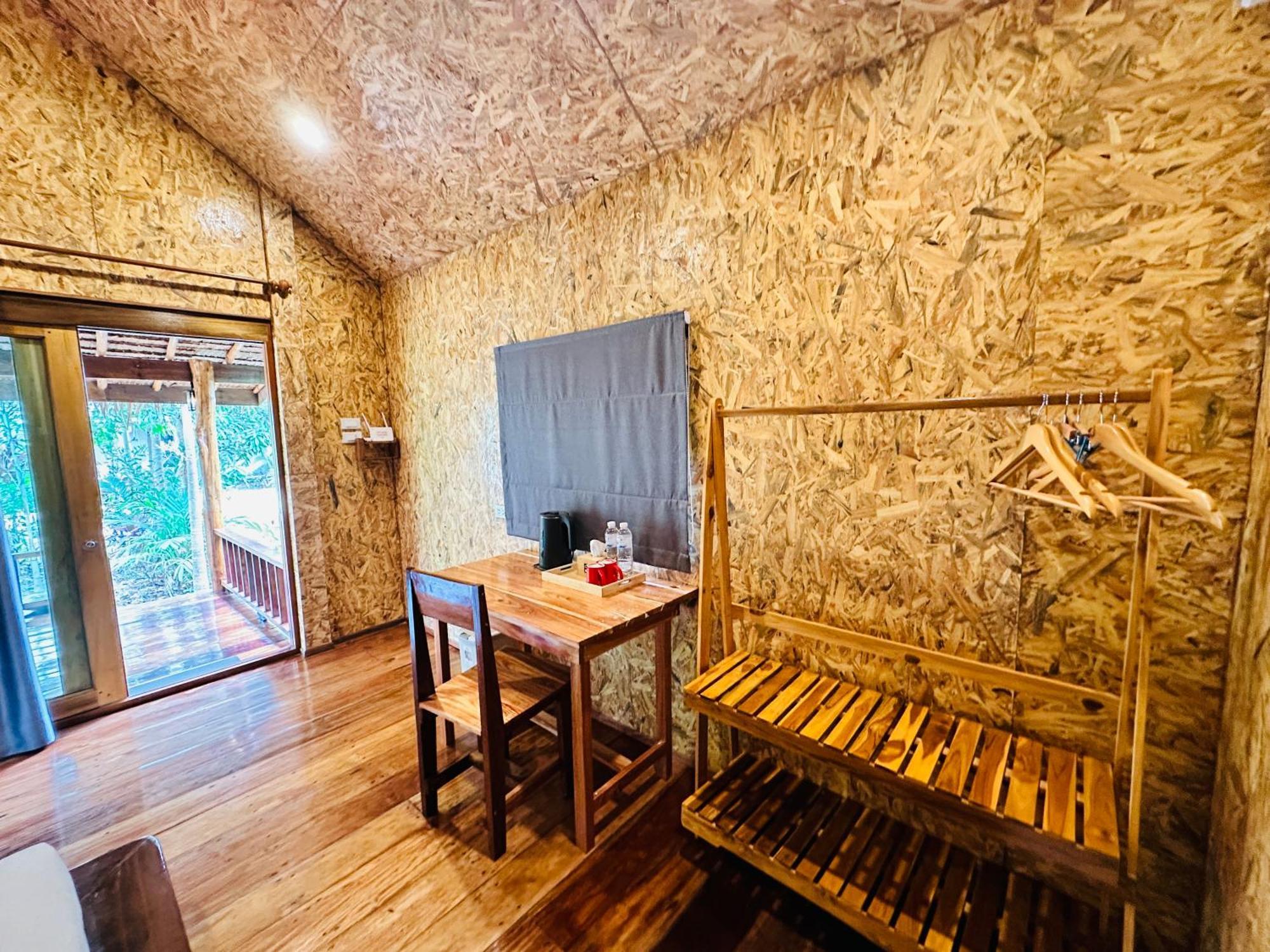 Koh Jum Bungalow & Hostel Buitenkant foto